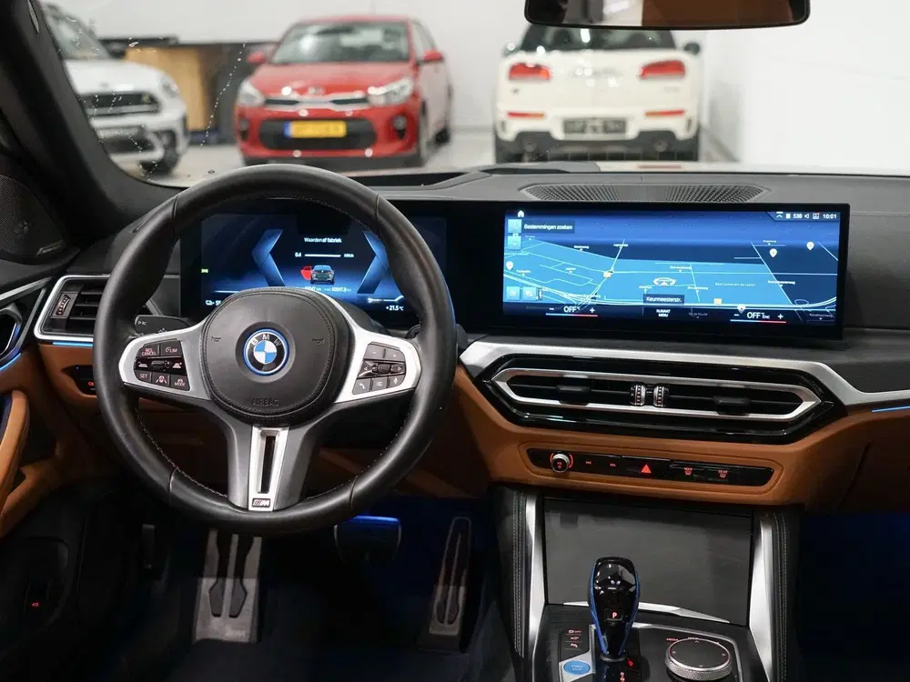 BMW i4 M50 84 kWh Schuifdak uit 2022, foto 11