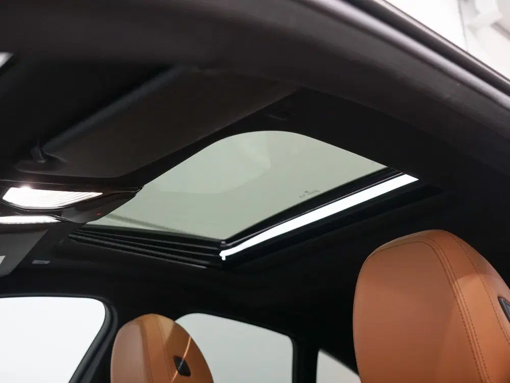 BMW i4 M50 84 kWh Schuifdak uit 2022, foto 12