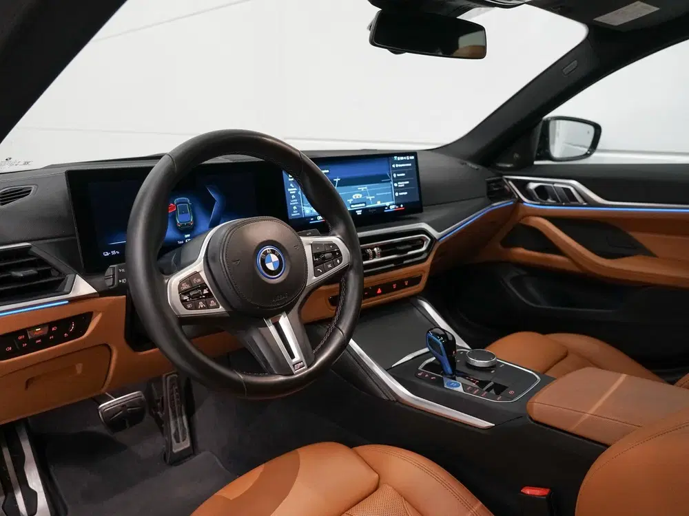 BMW i4 M50 84 kWh Schuifdak uit 2022, foto 2