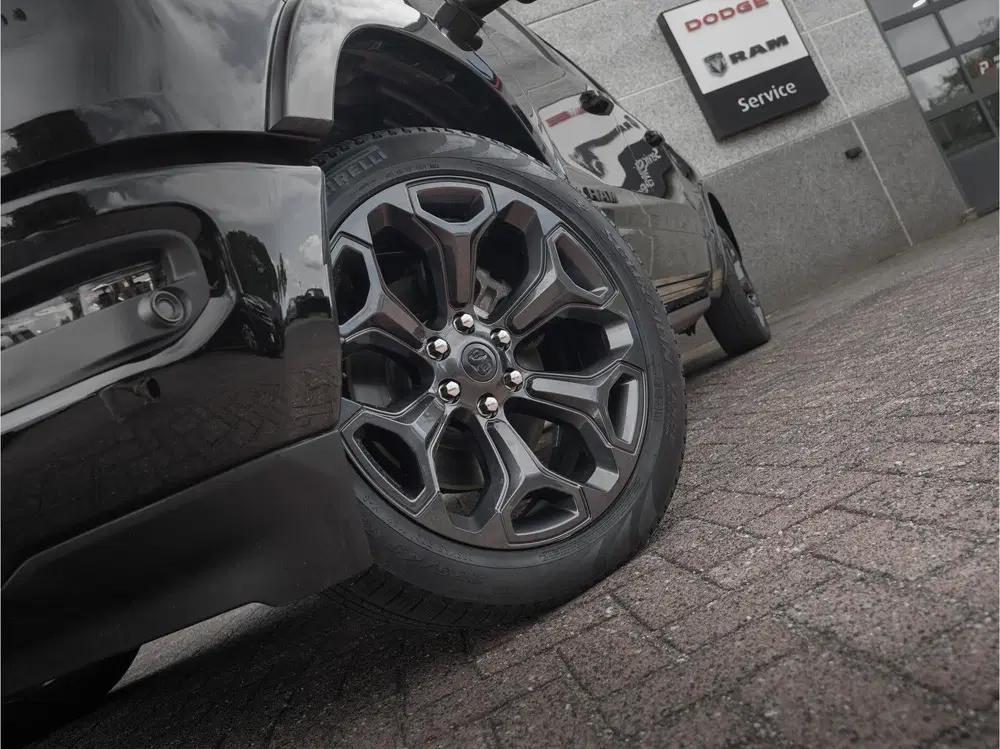 Dodge RAM 5.7L V8 4x4 Crew Cab Limited Night uit 2024, foto 8