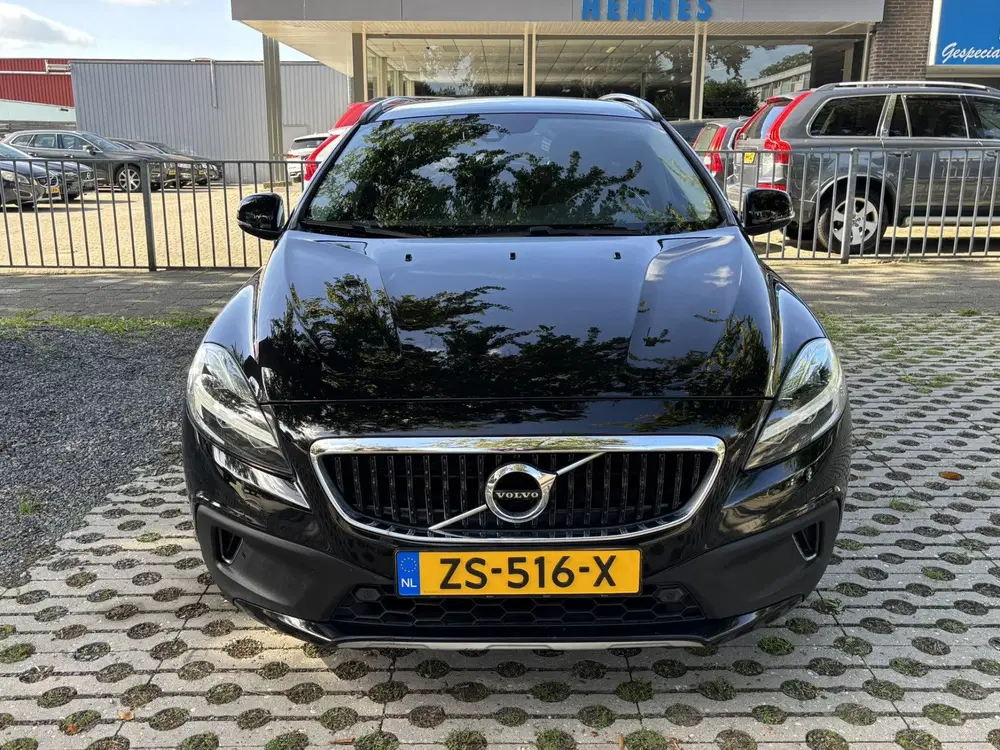 Volvo V40 Cross Country 1.5 T3 Polar+ Luxury DAB Pano Keyles uit 2019, foto 12