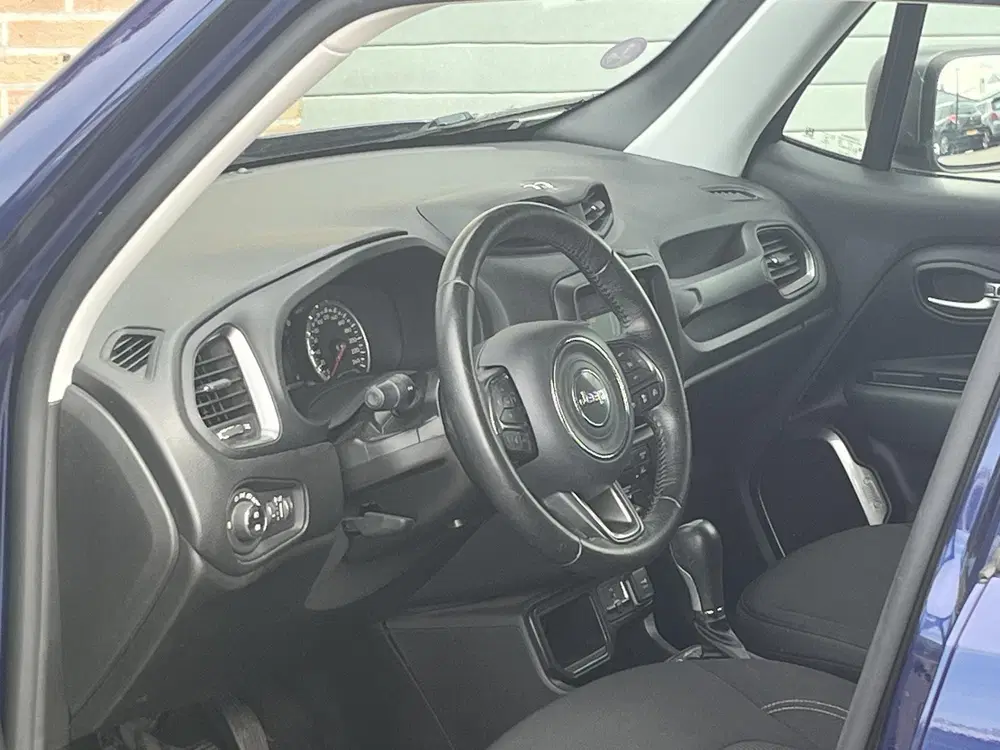 Jeep Renegade 1.3T DDCT Limited uit 2020, foto 10