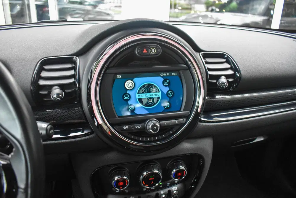Mini Clubman 1.5 Cooper Aut Business Edition LED Apple uit 2020, foto 15