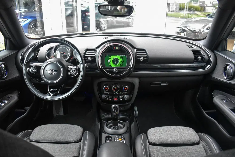 Mini Clubman 1.5 Cooper Aut Business Edition LED Apple uit 2020, foto 2