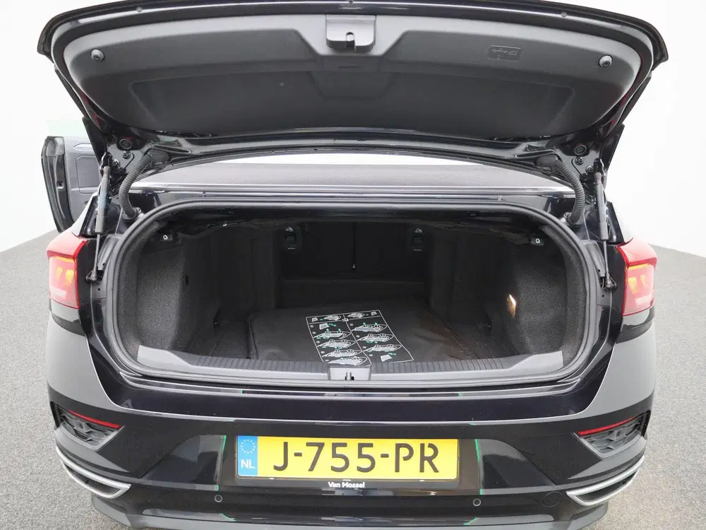 Volkswagen T-Roc 1.5 TSI R-Line uit 2020, foto 13