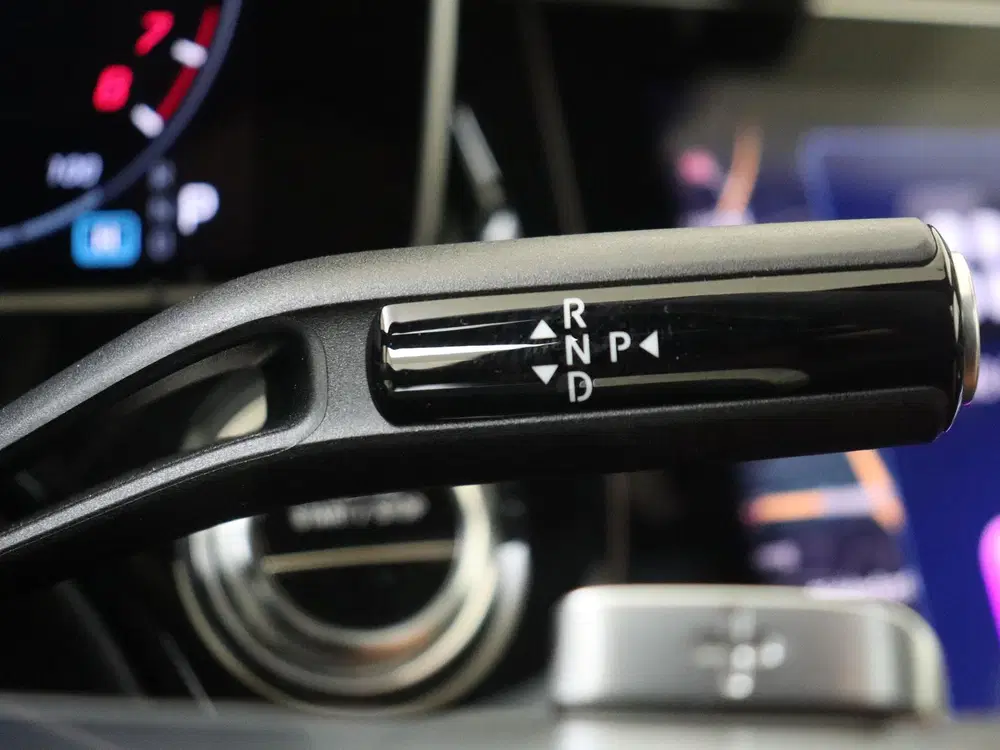 Mercedes-Benz E-Klasse 300 e Sport Edition uit 2025, foto 14