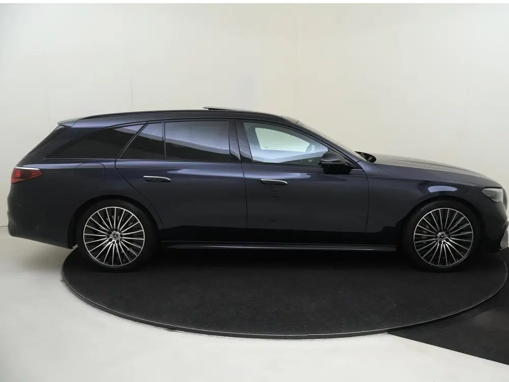 Mercedes-Benz E-Klasse 300 e Sport Edition uit 2025, foto 9