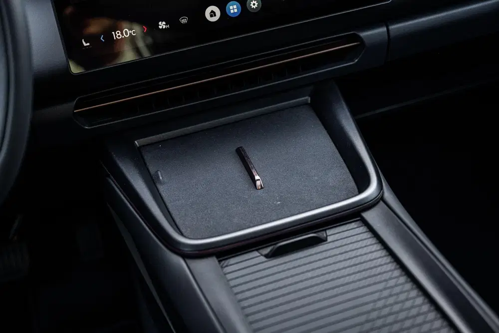 Lynk & Co 08 1.5 Core Business edition uit 2026, foto 14