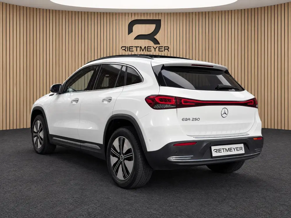 Mercedes-Benz EQA 250 67 kWh uit 2021, foto 7