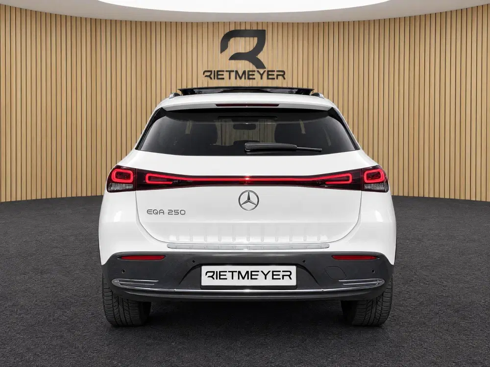 Mercedes-Benz EQA 250 67 kWh uit 2021, foto 8
