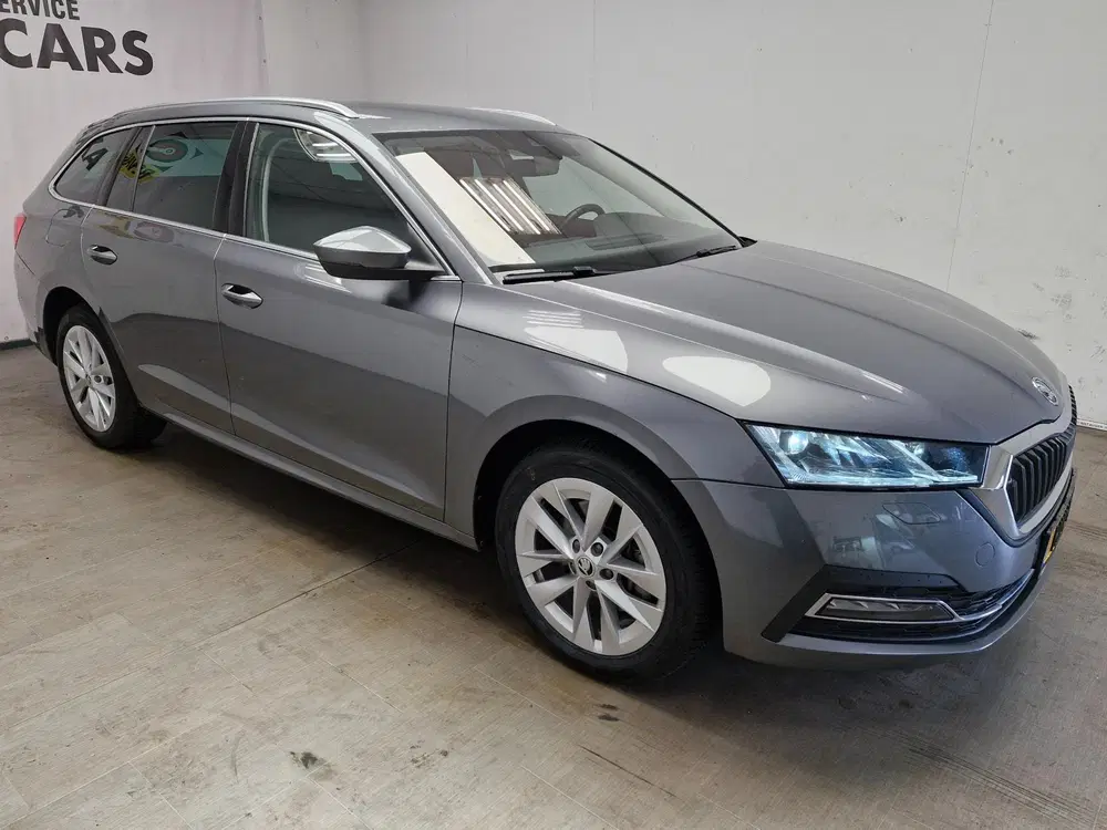 Skoda Octavia 1.4 TSI iV PHEV Sportline Business 12 MA uit 2023, foto 4
