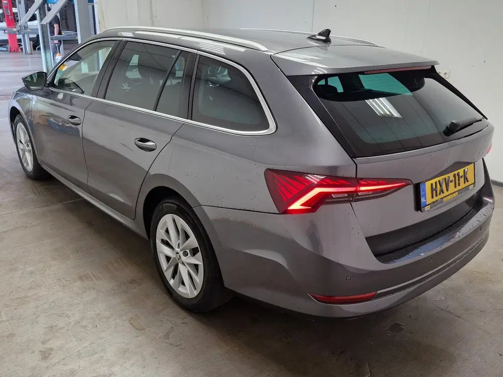 Skoda Octavia 1.4 TSI iV PHEV Sportline Business 12 MA uit 2023, foto 6