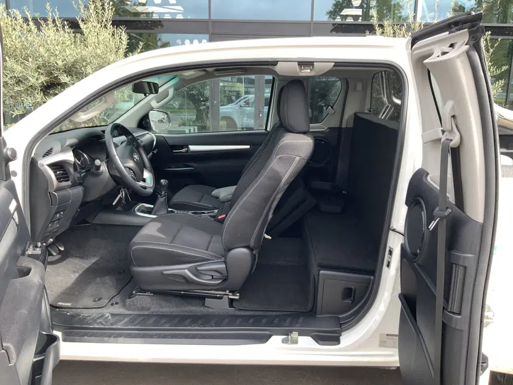 Toyota Hilux 2.4 D-4D Xtra Cab Cool Comfort Airco Cruis uit 2022, foto 15