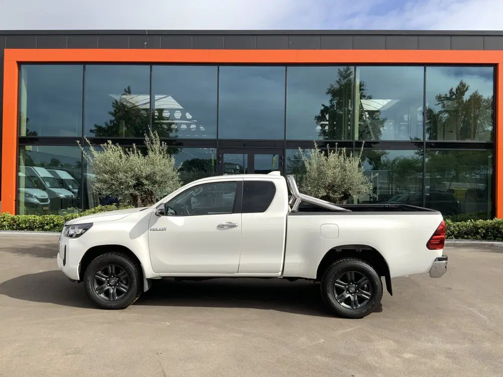 Toyota Hilux 2.4 D-4D Xtra Cab Cool Comfort Airco Cruis uit 2022, foto 3
