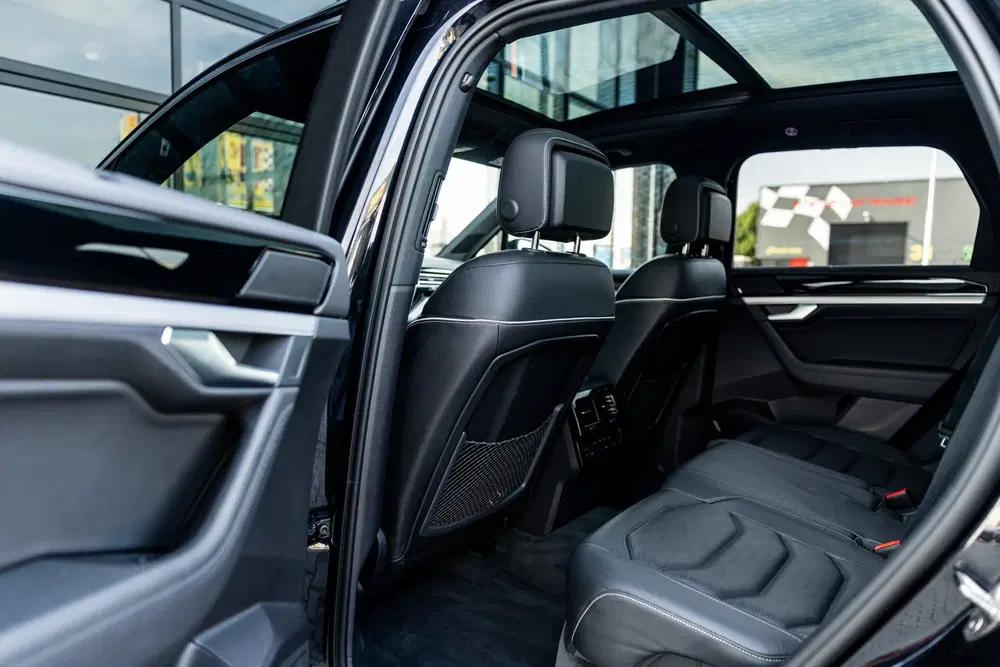 Volkswagen Touareg 3.0 TSi 4MOTION R uit 2022, foto 13