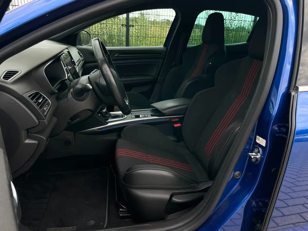 Renault Megane Mégane 1.6 E-Tech Plug-In Hybrid 160 R.S. uit 2022, foto 13