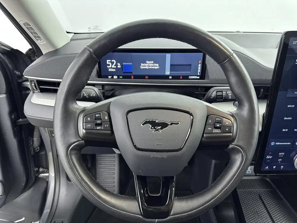 Ford Mustang Mach-E Extended RWD 98 kWh uit 2021, foto 15