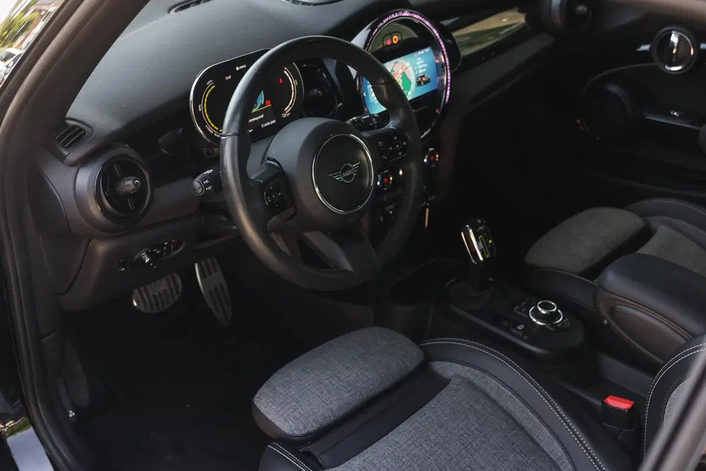 Mini Electric Classic uit 2022, foto 3