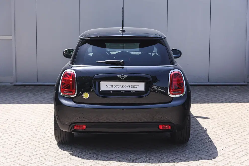 Mini Electric Classic uit 2022, foto 6