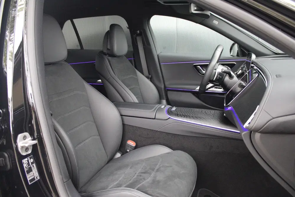 Mercedes-Benz E-Klasse Estate 300e AMG Line uit 2025, foto 12