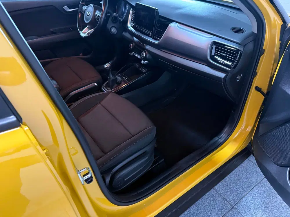 Kia Stonic 1.0 T-GDi MHEV DynamicLine Navi-Camera App uit 2021, foto 10