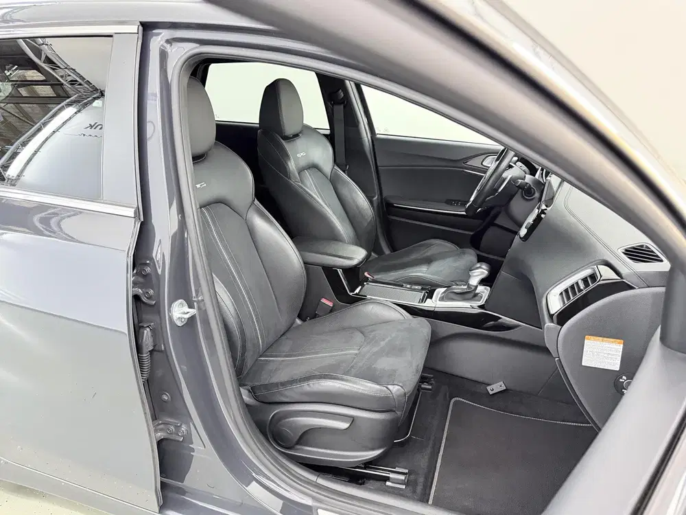 Kia Ceed 1.5 T-GDi MHEV GT-Line Edition uit 2021, foto 10