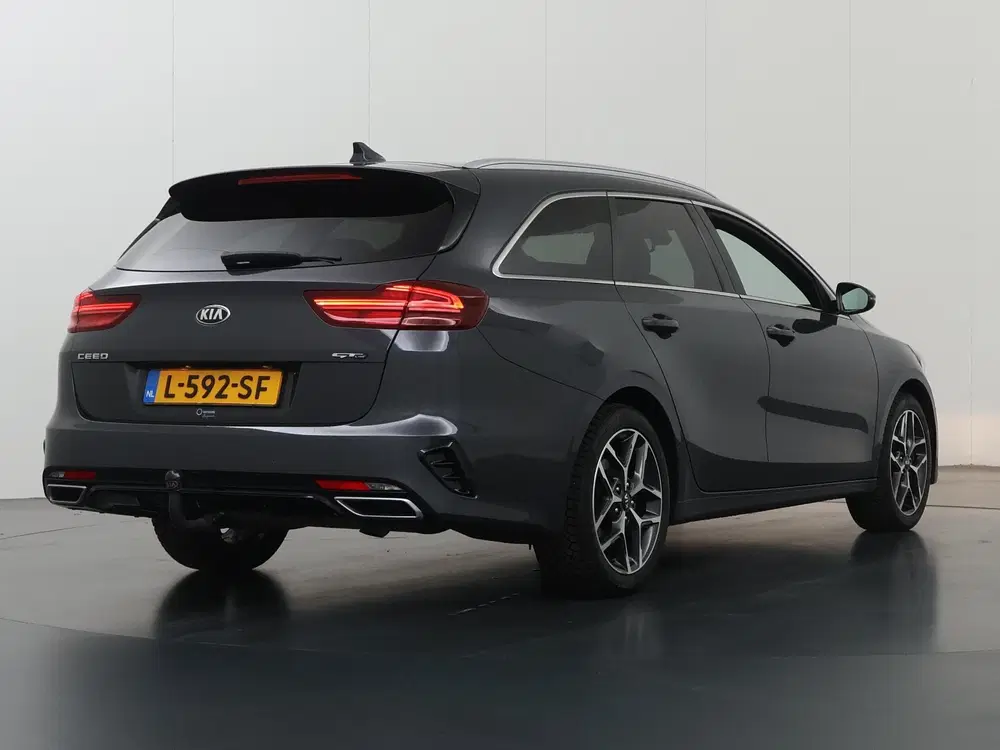 Kia Ceed 1.5 T-GDi MHEV GT-Line Edition uit 2021, foto 2
