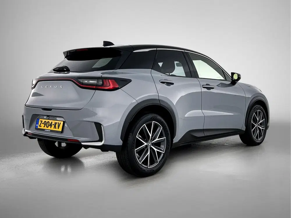 Lexus LBX 1.5 Emotion 2WD uit 2024, foto 2