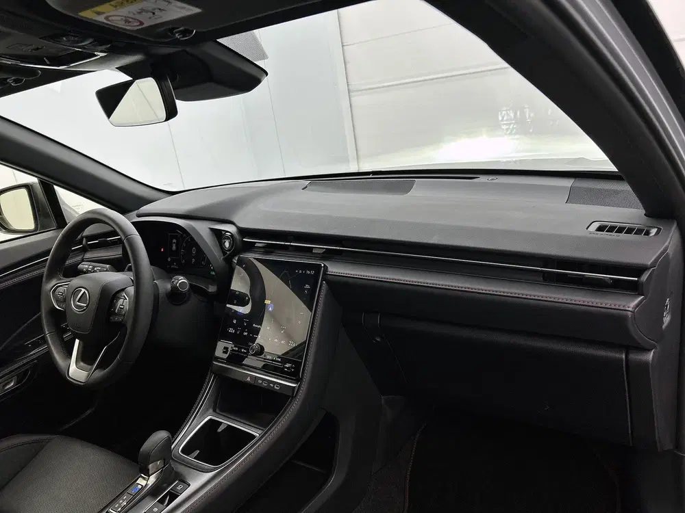 Lexus LBX 1.5 Emotion 2WD uit 2024, foto 6