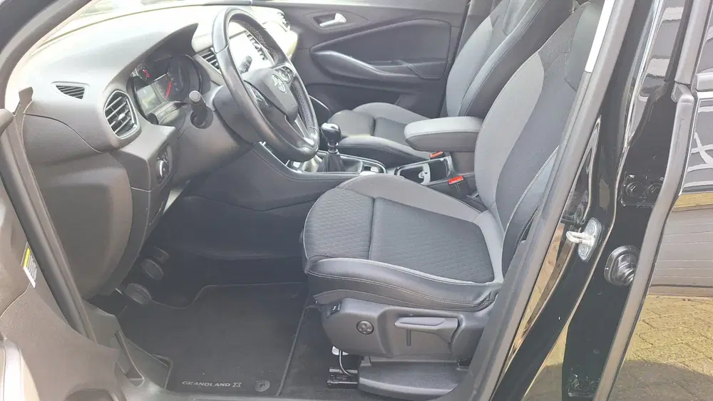 Opel Grandland 1.2 Turbo Business + uit 2019, foto 10