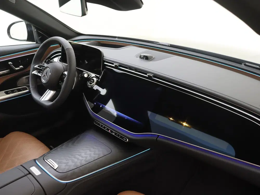Mercedes-Benz E-Klasse 300 e AMG Line uit 2026, foto 11
