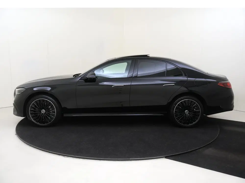 Mercedes-Benz E-Klasse 300 e AMG Line uit 2026, foto 8