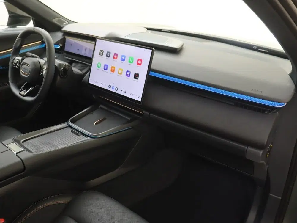 Lynk & Co 08 uit 2026, foto 12