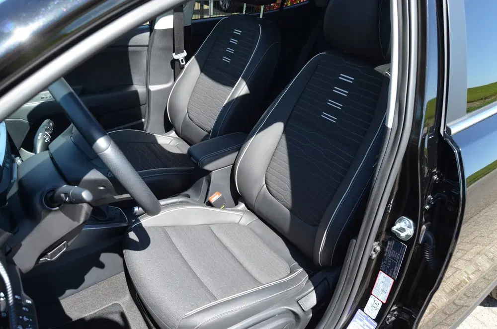 Kia Stonic 1.0 T-GDi MHEV GT-PlusLine Stoel uit 2023, foto 3