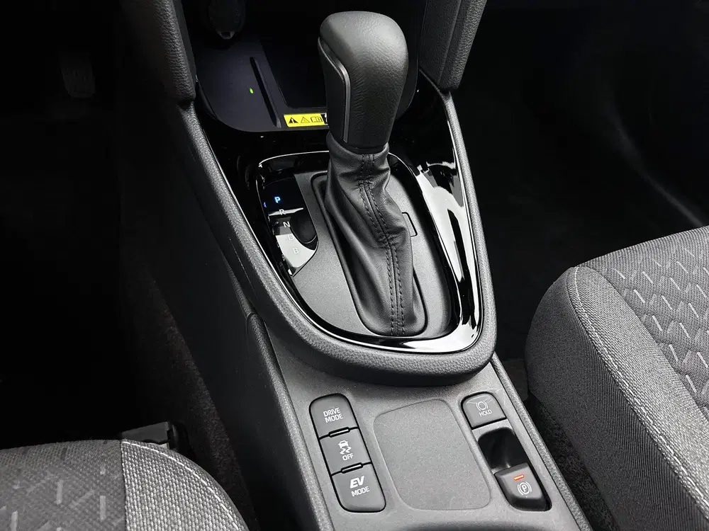 Toyota Yaris Cross 1.5 Hybrid 130 Dynamic Comfort Pack uit 2025, foto 13