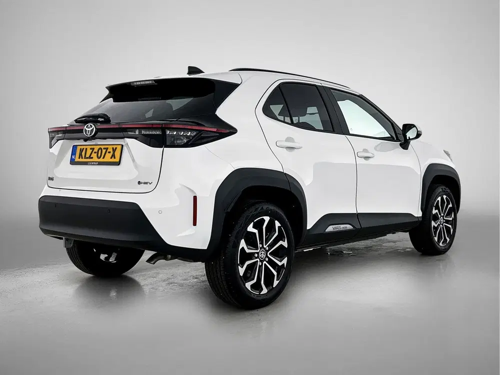 Toyota Yaris Cross 1.5 Hybrid 130 Dynamic Comfort Pack uit 2025, foto 2
