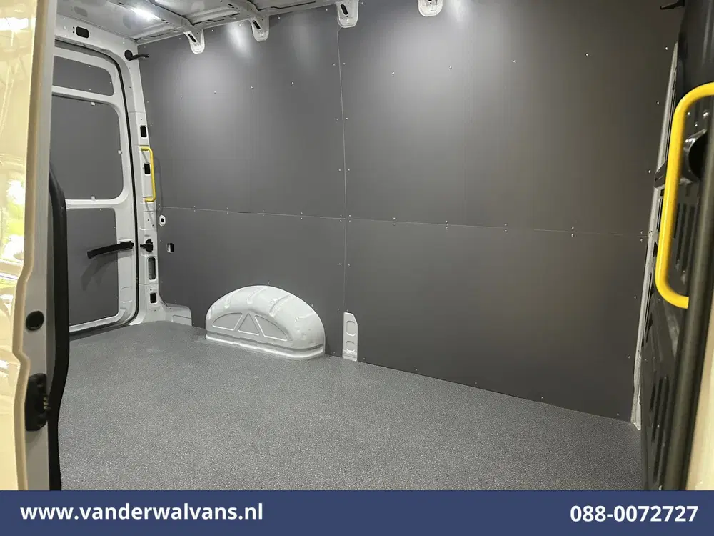 Volkswagen Crafter 2.0 TDI 140pk L3H3 L2H2 Euro6 Airco uit 2022, foto 8