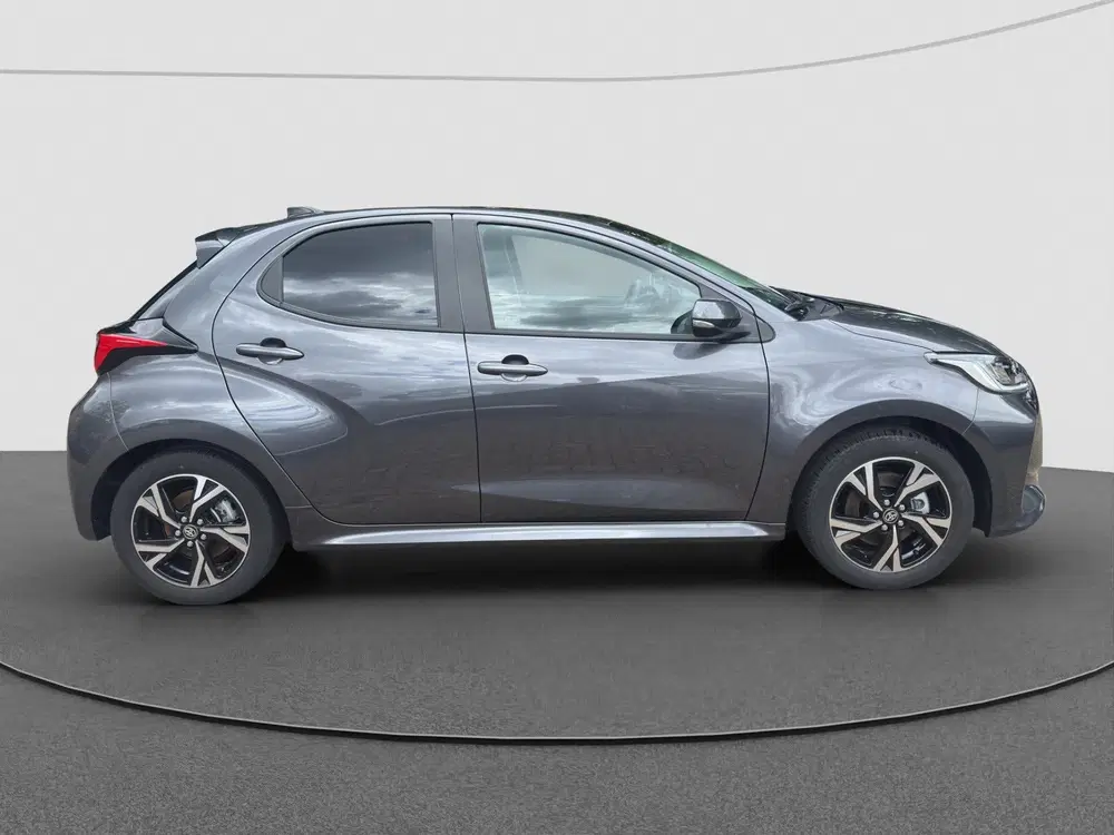 Toyota Yaris 1.5 Hybrid 115 Dynamic uit 2026, foto 2