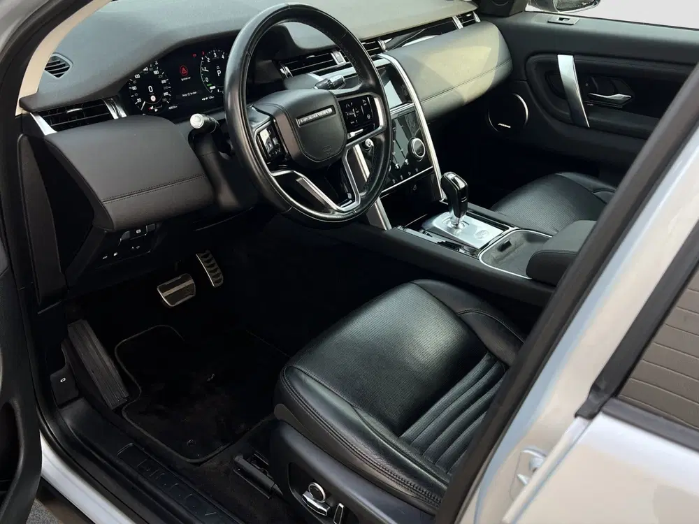 Land Rover Discovery Sport P300e 1.5 SE uit 2022, foto 2