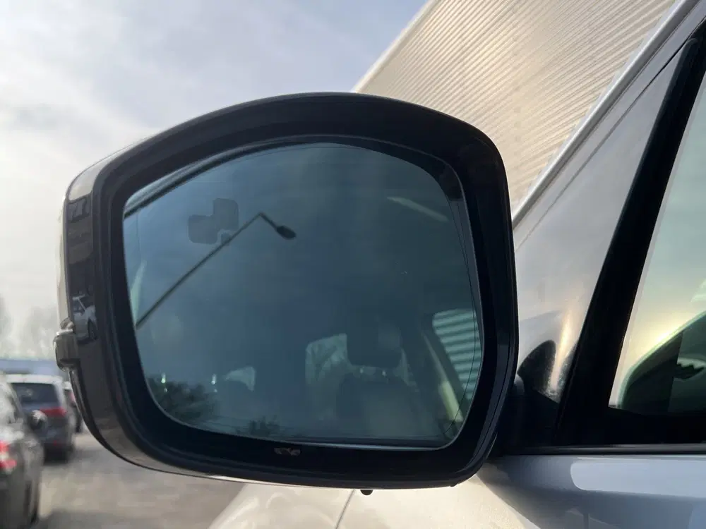 Land Rover Discovery Sport P300e 1.5 SE uit 2022, foto 4