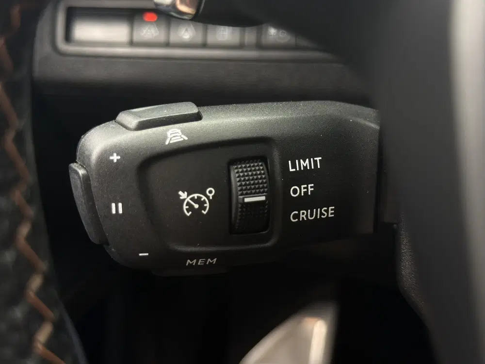Peugeot 3008 1.6 HYbrid4 300 Blue Lease GT uit 2021, foto 13