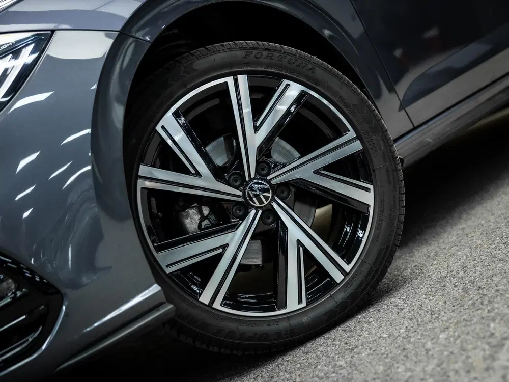 Volkswagen Polo 1.0 TSI R-Line Edition uit 2025, foto 2