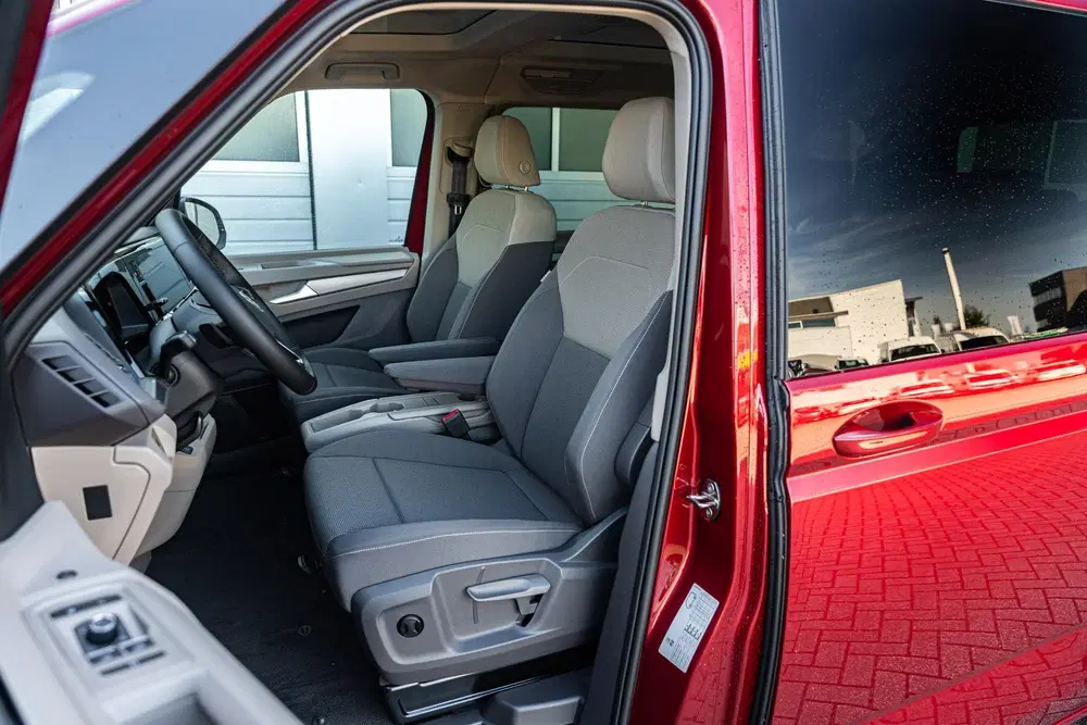 Volkswagen Multivan 1.5 eHybrid 245pk L1 Bulli Edition 4Moti uit 2026, foto 4