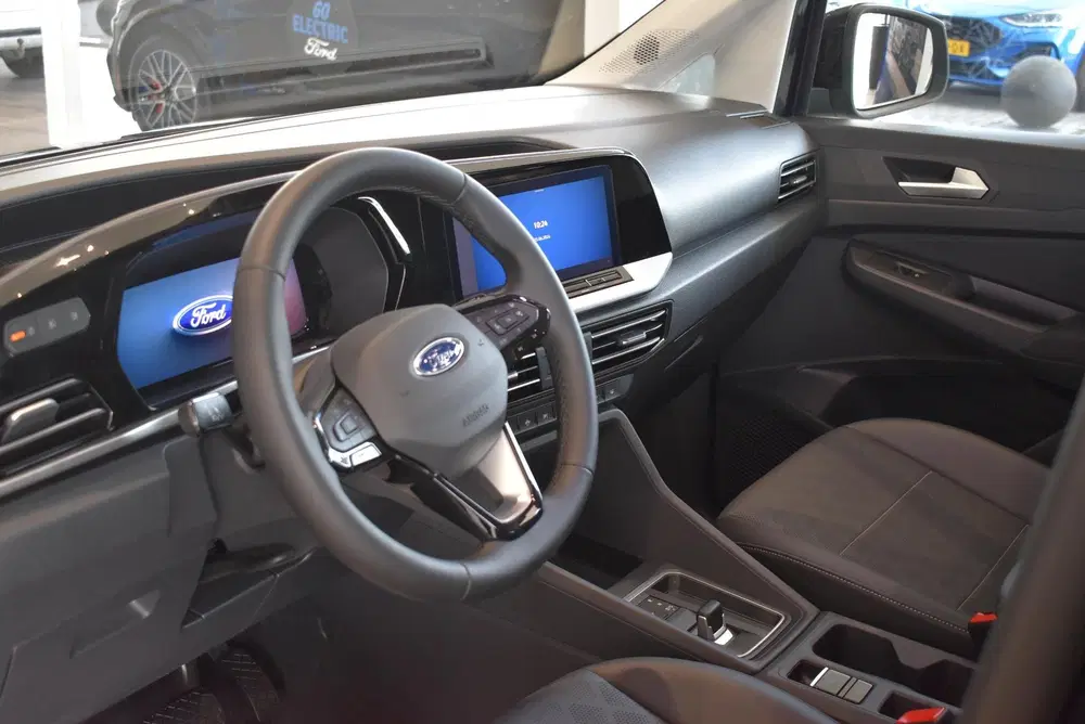 Ford Tourneo Connect 1.5 EcoBoost PHEV L2 Limited uit 2026, foto 3