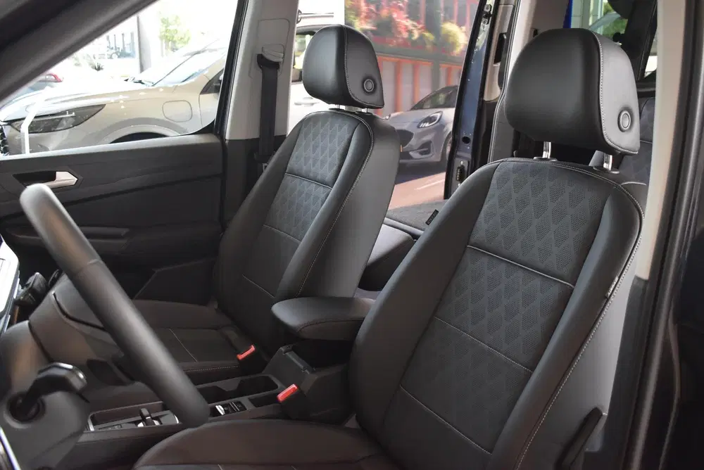 Ford Tourneo Connect 1.5 EcoBoost PHEV L2 Limited uit 2026, foto 4