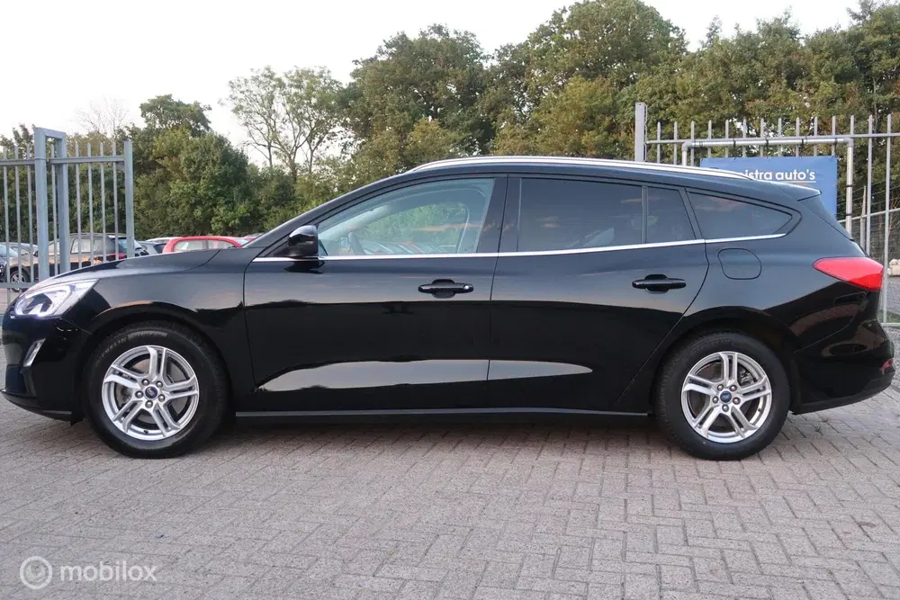 Ford Focus 1.0 EcoBoost EDITION EDITION CARPLAY uit 2019, foto 4