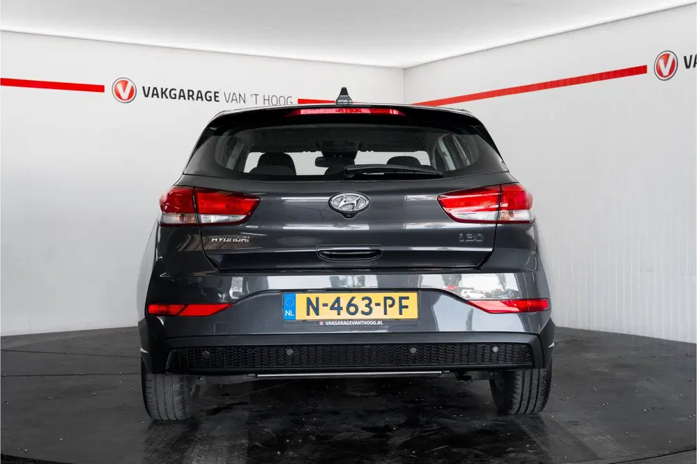 Hyundai i30 1.5 T-GDi MHEV Premium Camera uit 2021, foto 10