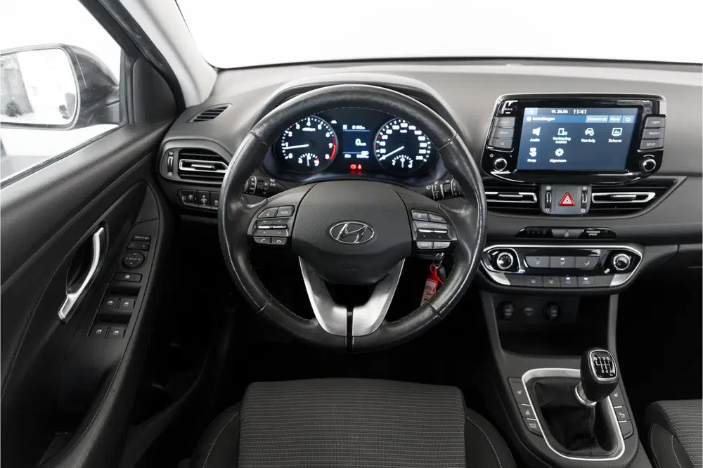 Hyundai i30 1.5 T-GDi MHEV Premium Camera uit 2021, foto 4