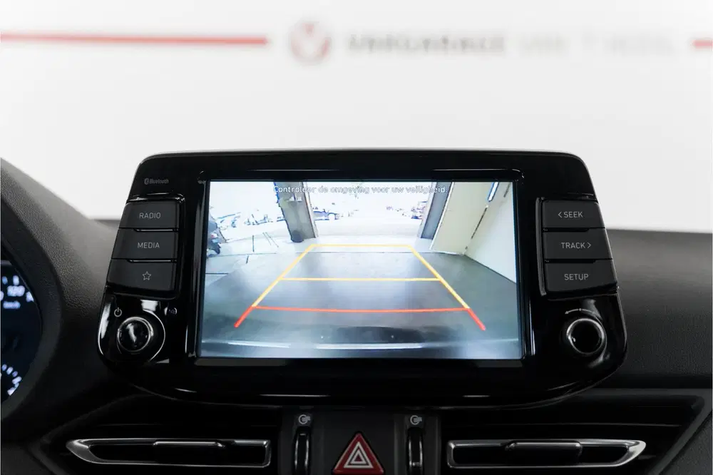 Hyundai i30 1.5 T-GDi MHEV Premium Camera uit 2021, foto 9