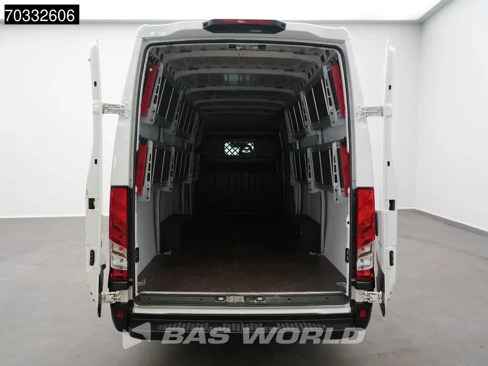 Iveco Daily Automaat L3H2 Airco Camera Parkeersensoren uit 2024, foto 7